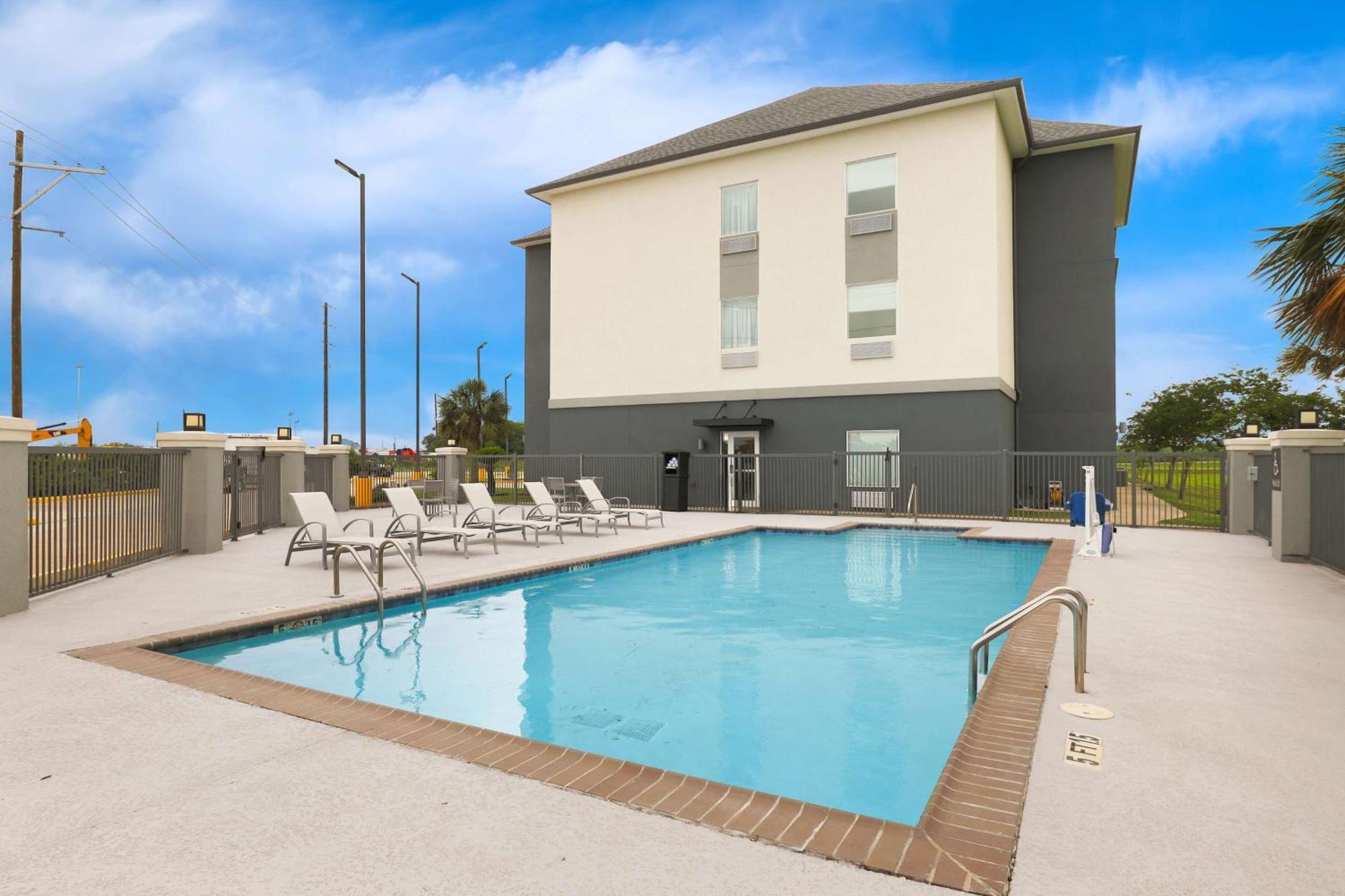 Best Western Iowa - Lake Charles East Екстер'єр фото
